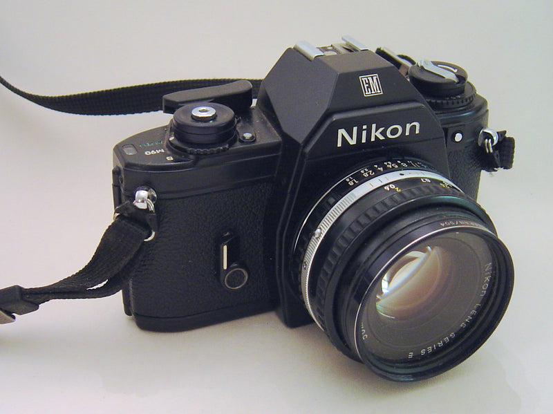 Nikon EM